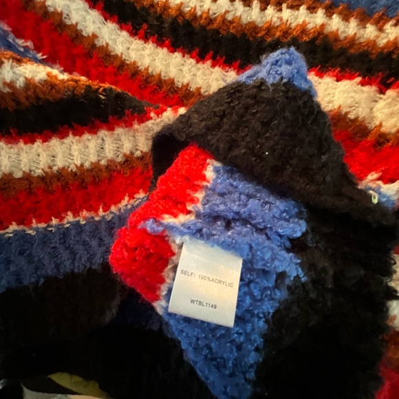 Long Sleeved Striped Sweater (M/L) - Picture 5 of 5